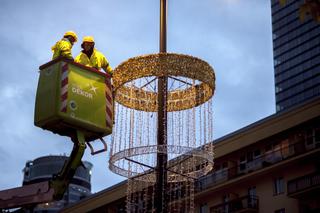 Iluminacja świąteczna 2016 Warszawa - montaż