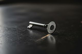 Policja ostrzega przed złodziejami. Kiedy kieszonkowcy działają najczęściej?