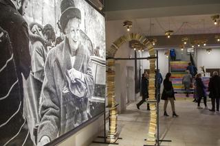 Wystawa fotografii Wisławy Szymborskiej w Bytomiu. Autorką Joanna Helander