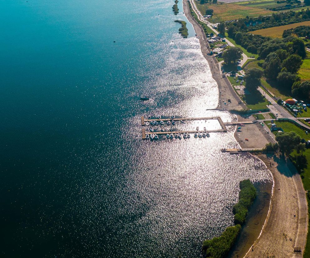To najczystsze jezioro na Podkarpaciu. Ma też najdłuższą plażę w regionie! 