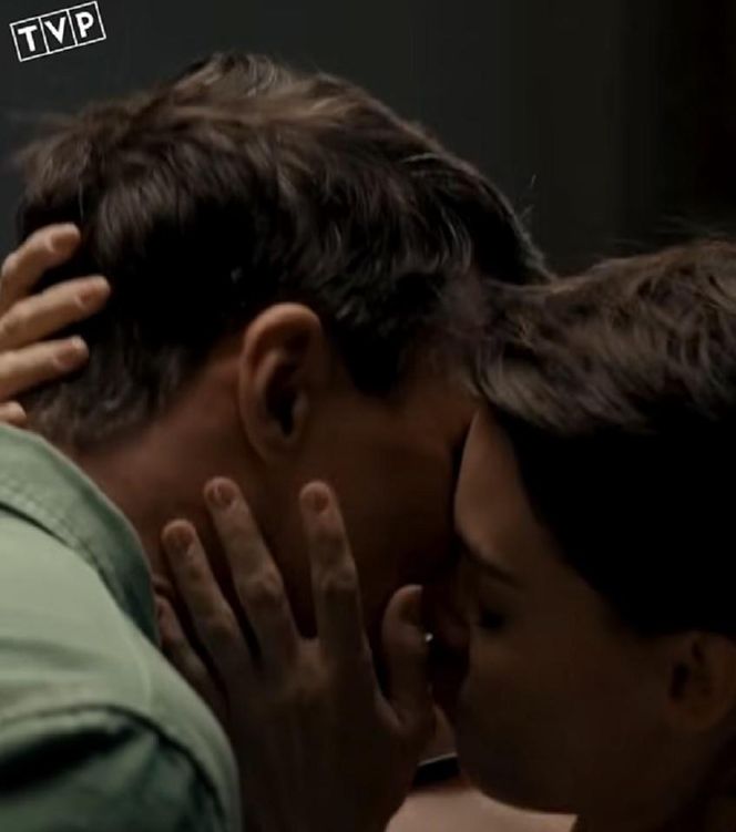 Na dobre i na złe odc. 965. Krzysztof Radwan (Mateusz Damięcki), Blanka (Pola Gonciarz)