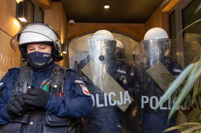 Protest górników pod biurem Morawieckiego w Katowicach. Związkowcy starli się z policją