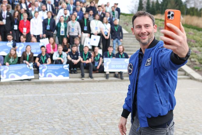  Zamiana w ESA? Obajtek i Uznański jak dwie krople paliwa! [ZDJĘCIA] 