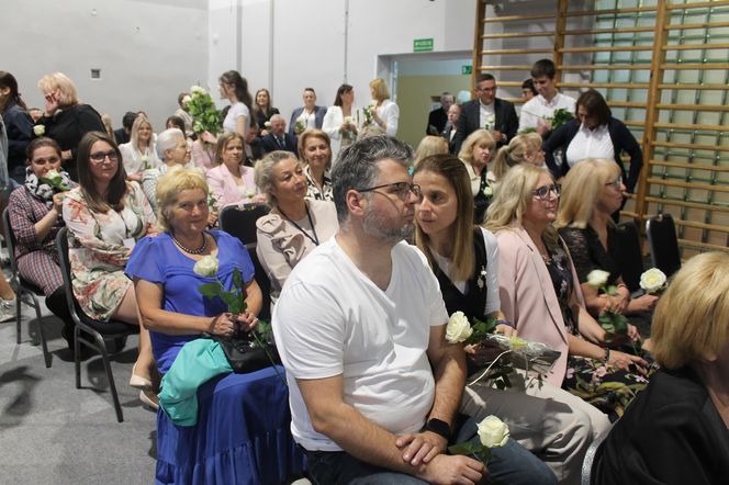 Jubileusz 40-lecia połączony był ze świętem szkoły, ponieważ obchodzi ona również 28. rocznicę nadania imienia.