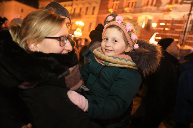 Toruń przywitał rok 2020! Popłynął deszcz konfetti!