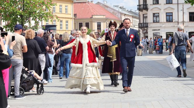 Rekordowy długi polonez w centrum Lublina