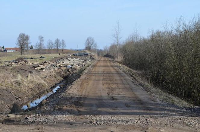 Budowa ścieżki rowerowej ze Szczytna do Dźwierzut [ZDJĘCIA]