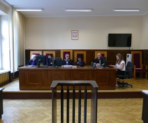 Chciał żywcem spalić żonę. Sekundy dzieliły ją od śmierci. Spędzi w więzieniu długie lata