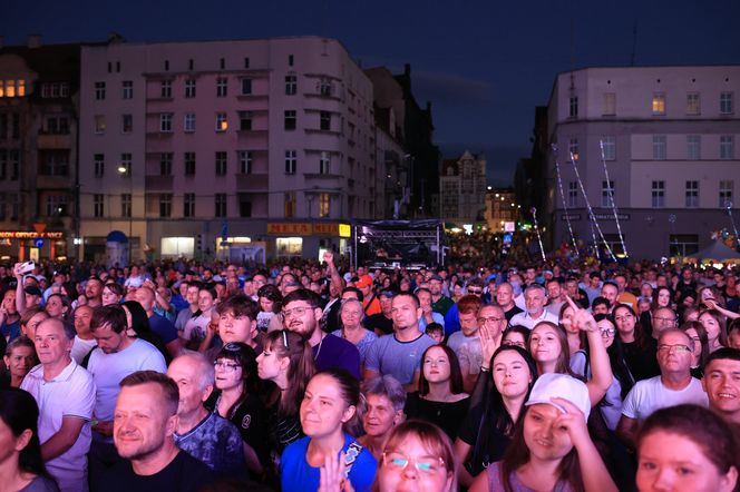 Pierwszy dzień Dni Bytomia 2025 przyciągnął tłumy. Na scenie wystąpił m.in. zespół Piersi