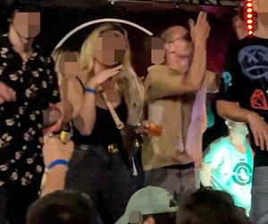 Hakiel bawi się, a nie pije