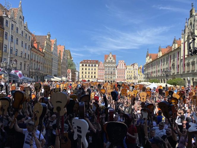 20 lat "Załogi G" zespołu Hurt na 3-Majówce i Gitarowym Rekordzie Świata we Wrocławiu