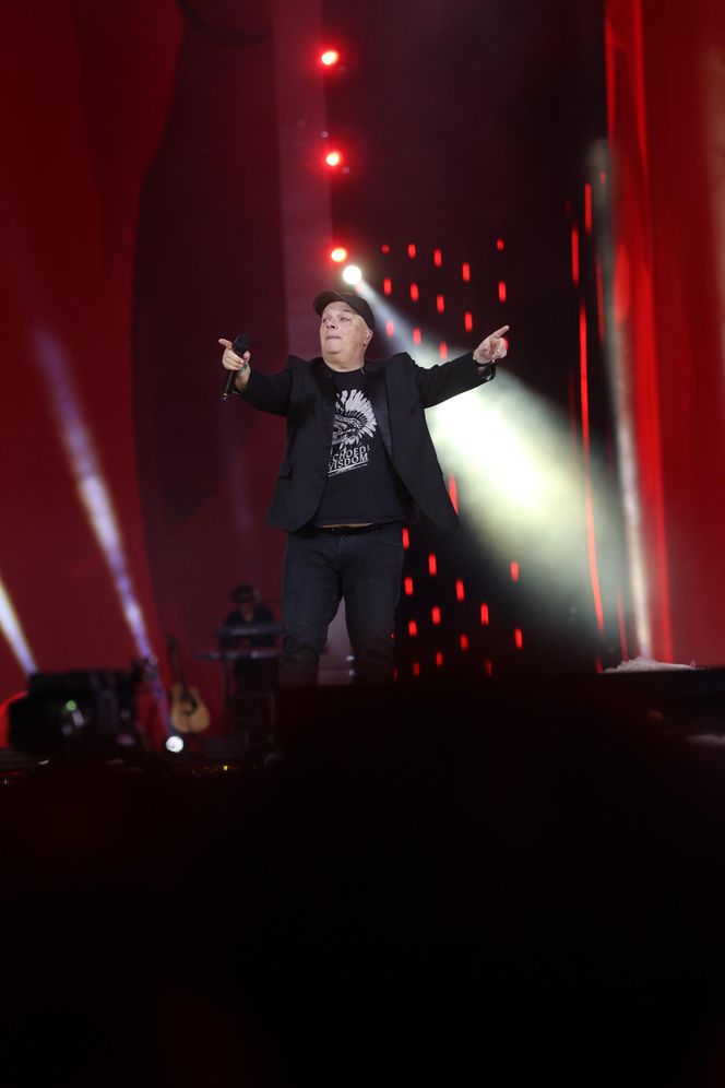 Koncert Roztańczony PGE Narodowy 2025. Na scenie gwiazdy: popu, rapu i disco polo [ZDJĘCIA]