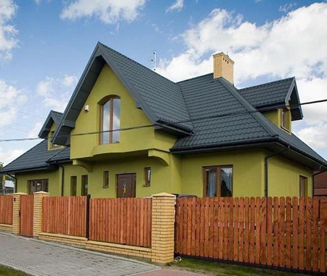 Kolory ścian domu. Elewacje czerwone, niebieskie, żółte... (zdjęcia)