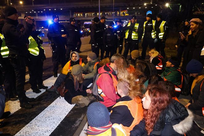 Blokada aktywistów z Ostatniego Pokolenia (27.11.2024)