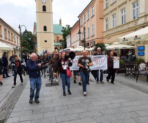 Ani Jednej Więcej. Przestańcie nas zabijać. Kobiety w Rzeszowie wyszły na ulicę!