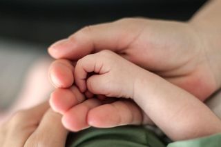 Urodził się jako wcześniak, jego rodzice zrzekli się praw. Roczny Piotruś szuka domu na zawsze