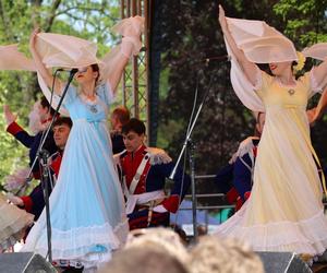 Piknik patriotyczny i koncert „Polskie Tańce Narodowe i Regionalne” na pl. Litewskim w Lublinie