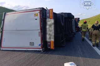 Wypadek ciężarówki na A1 przed węzłem Pyrzowice