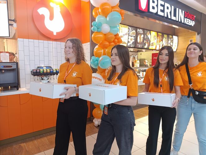 Kolejka czekała od 5 rano. Byliśmy na otwarciu Popeyes w Gdyni 