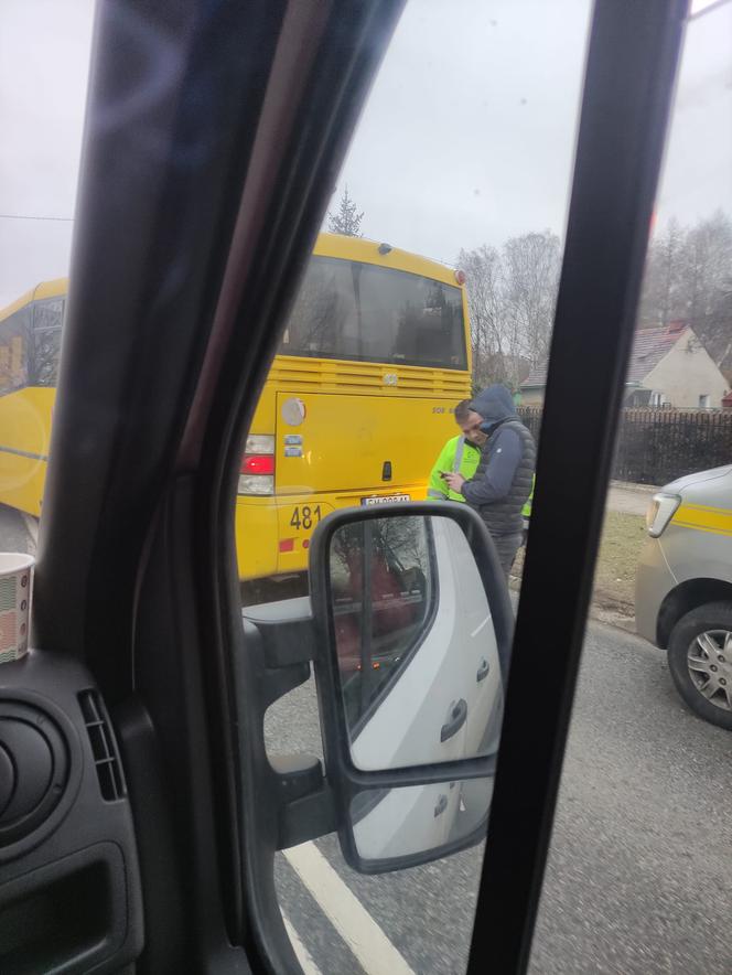 Katowice: Wypadek na Giszowcu. Autobus zderzył się z osobówką