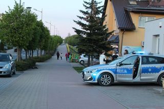 Dzieci miały wypadek na hulajnodze elektrycznej. Policjanci sprawdzają, czy były pijane