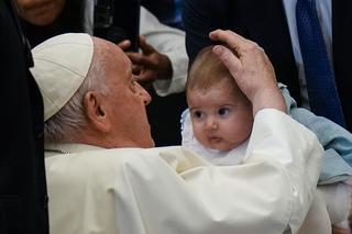 Sam papież ochrzcił 13. dziecko tej ukraińskiej rodziny. Otrzymało wyjątkowe imię