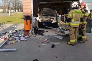 Wjechał do sklepu... samochodem. Wypadek w Oborzyskach Starych koło Kościana