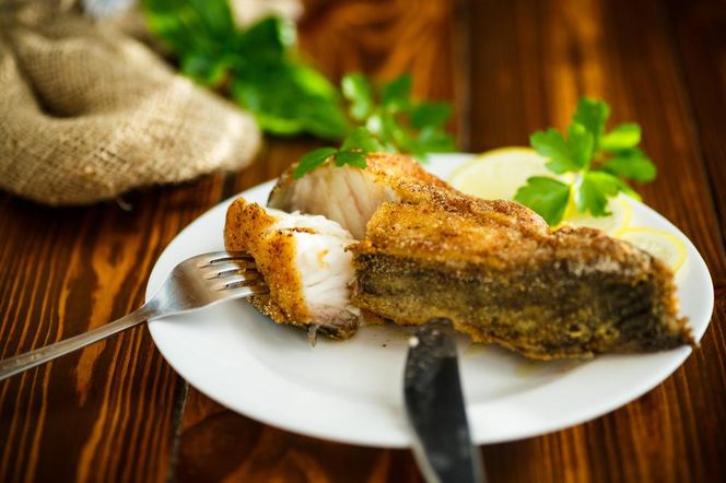 Robię karpia z cebulą i majerankiem, by zaoszczędzić czas w Wigilię. Jego smak i aromat to coś, na co zawsze czekamy