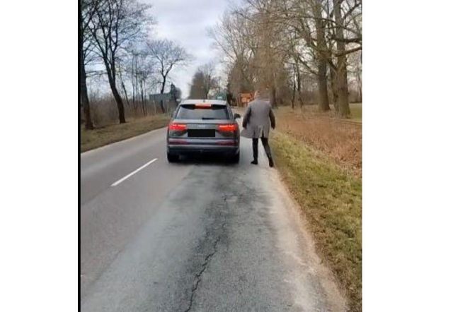 Sołtys Kątów Rybackich zatrzymany! Na drodze doszło do bójki. Szokujące nagranie trafiło do sieci 