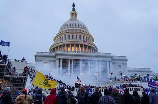 Odwołują Trumpa wojsko na Kapitolu