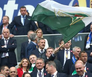 Politycy fani Lechii Gdańsk: Tusk, Wałęsa, Nawrocki, Kurski
