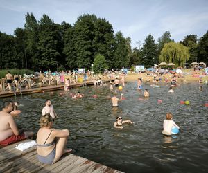 Długi sierpniowy weekend na plaży w Osiecznej