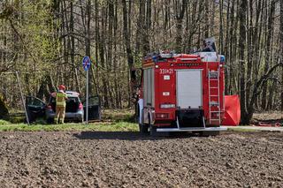 Auto wjechało do Raduni w Juszkowie. 40-letni kierowca nie przeżył