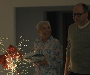 Barwy szczęścia, odcinek 3190. Krystyna (Hanna Bieluszko), Marek (Marcin Perchuć)  