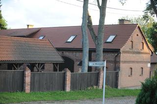 WEDŁUG MINISTRA TA STODOŁA JEST WARTA 0ZŁ