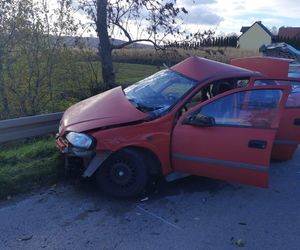 Tragiczny wypadek w miejscowości Wzdół Kolonia. Nie żyją dwie osoby, kolejne dwie są ranne