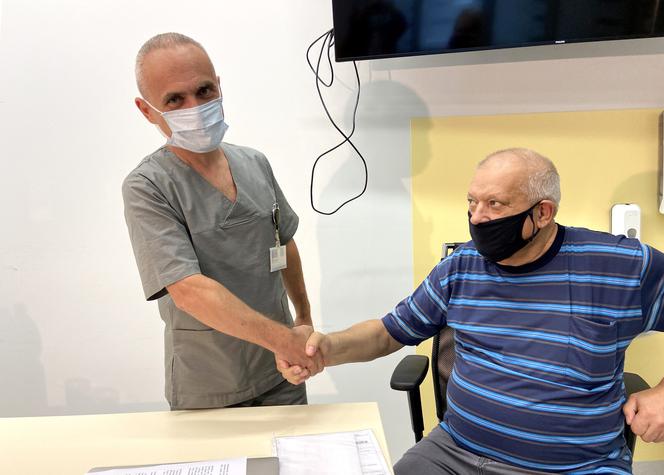 Chirurdzy naczyniowi z USK w Białymstoku jako drudzy w Polsce wszczepili pacjentowi nowatorski stentgraft CASTOR