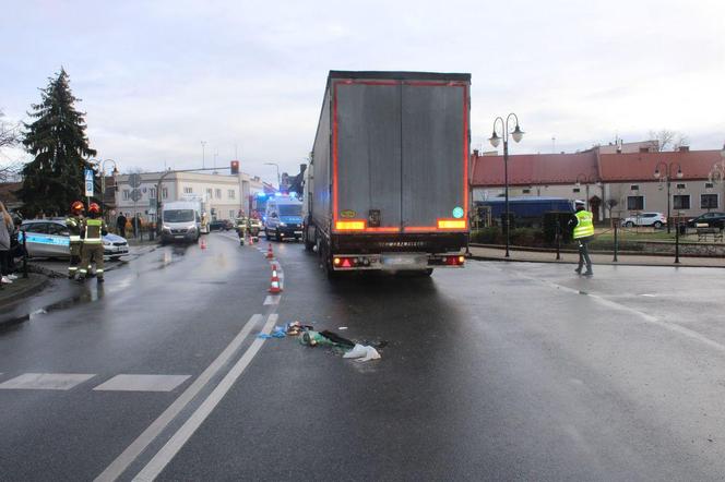 Żabno. Ciężarówka potrąciła 74-latkę na przejściu dla pieszych