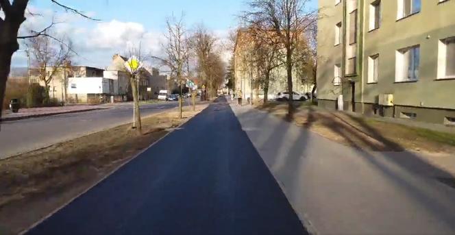 Były utrudnienia i dziury, a teraz jest nowy chodnik i ścieżka rowerowa