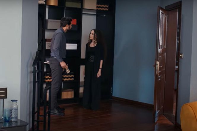 Yaman wścieknie się, kiedy zobaczy jak kobieta czyta jego korespondencję 