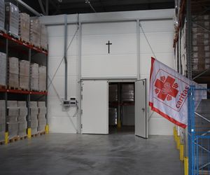 Poświęcenie rozbudowanego magazynu Caritas w Brzegach