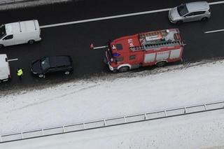 Groźny wypadek na A2. Rozbite cztery auta, sprawca uciekł z miejsca wypadku
