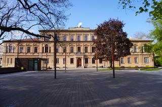 Plac Litewski ponad 100 lat temu i dziś