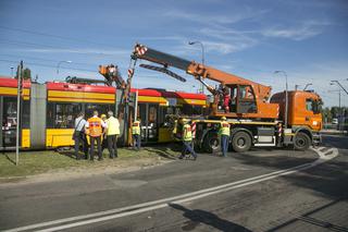 Betoniarka wyrzuciła tramwaj z torów