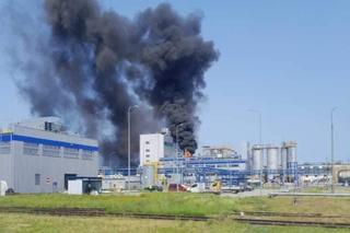 Pożar w fabryce chemicznej w Oświęcimiu. Słup czarnego dymu nad miastem