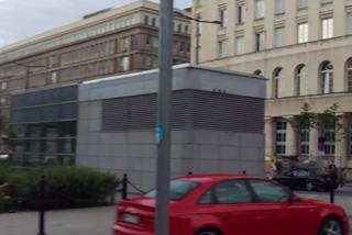 ADAM SZEJNFELD ŹLE PARKUJE