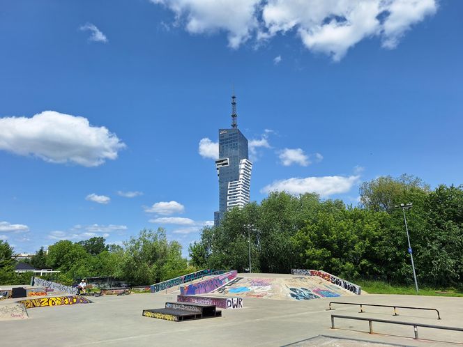 Rzeszowski skatepark. Atrakcja podczas wakacji w mieście 