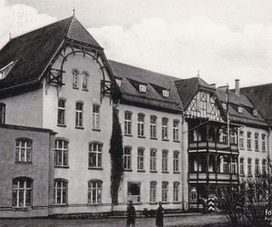 W tym szpitalu dawniej leczono tylko mężczyzn. Teraz jeżdżą tam pacjenci z całej Polski. Tak kiedyś wyglądał