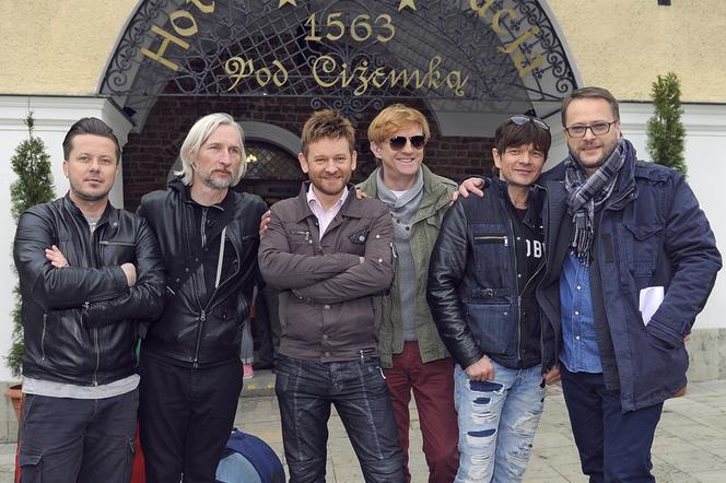 Ojciec Mateusz 16 sezon. Artur Żmijewski, Paweł Stasiak, Dariusz Piskorz, Waldemar Kuleczka, Jacek Szewczyk