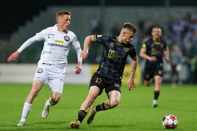 GKS Katowice kontra Stal Rzeszów na stadionie przy Bukowej. Padło osiem bramek! GieKSa trzecia w tabeli 1. Ligi